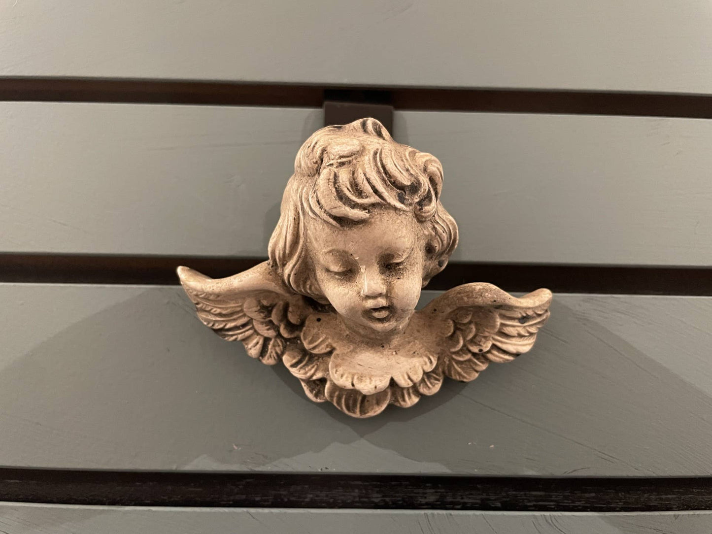 Le Menagerie - Italian Cherub Wall Plaque