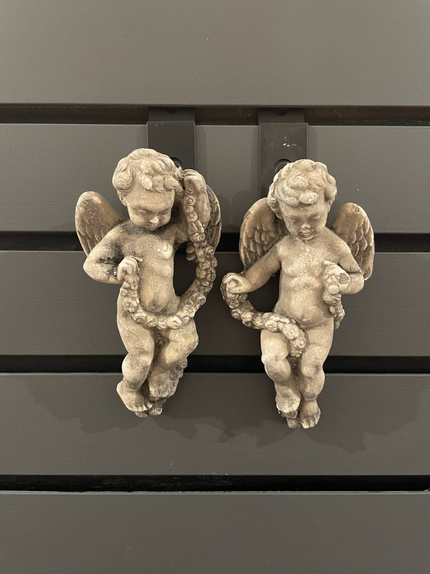 Le Menagerie - Cherub with Garland Wall Plaque - Pair