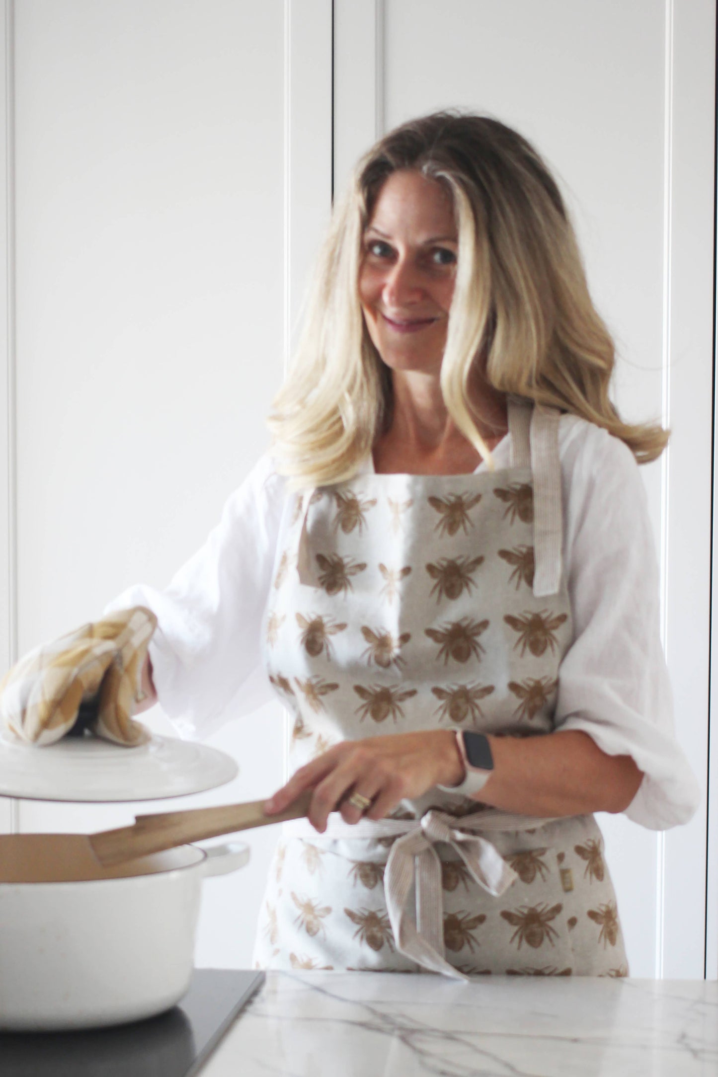 Le Menagerie - Bee Apron Mustard Yellow