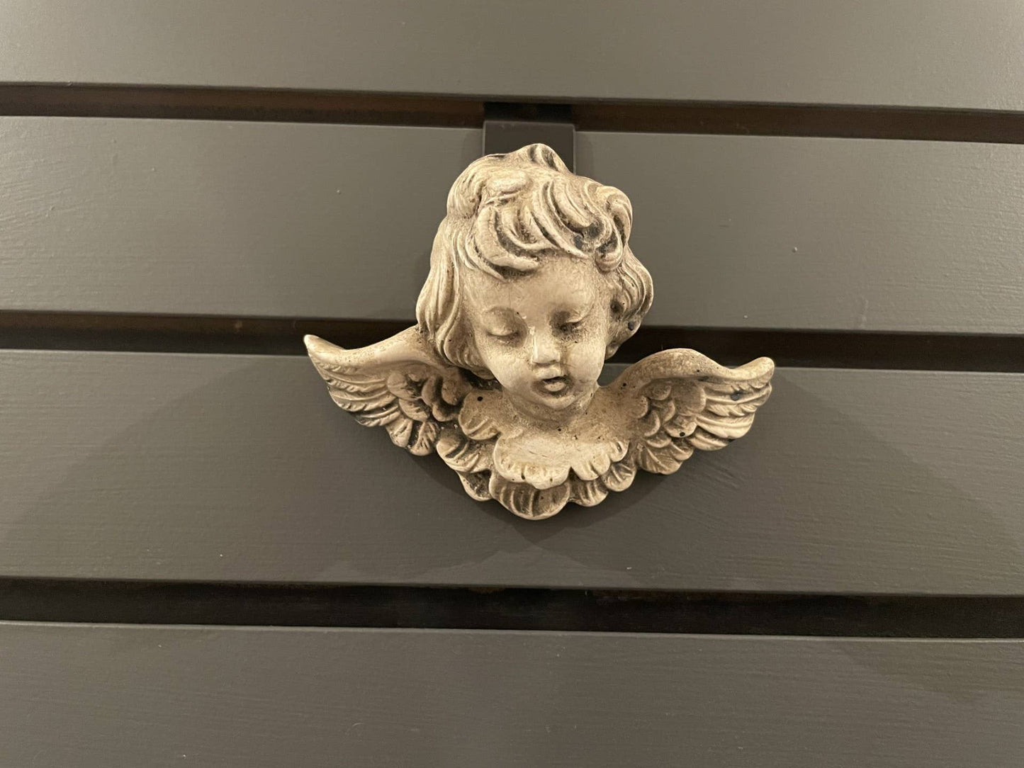 Le Menagerie - Italian Cherub Wall Plaque