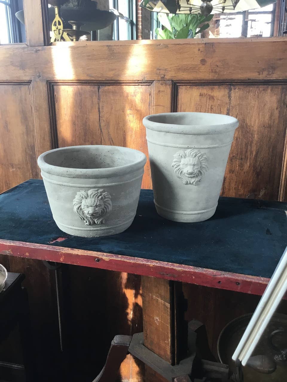 Le Menagerie - Large Round Cement Lion Planter