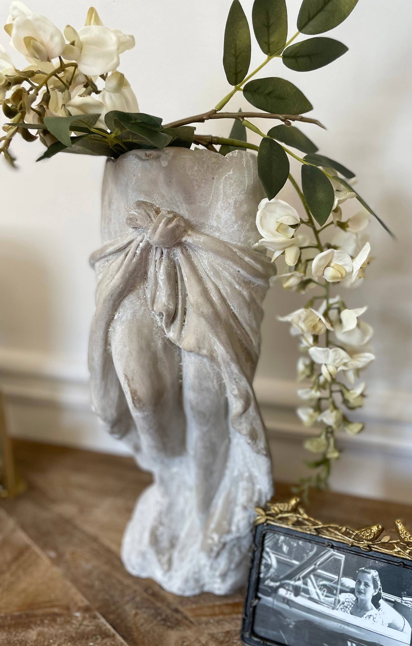 Le Menagerie - Cement Lady Skirt Planter