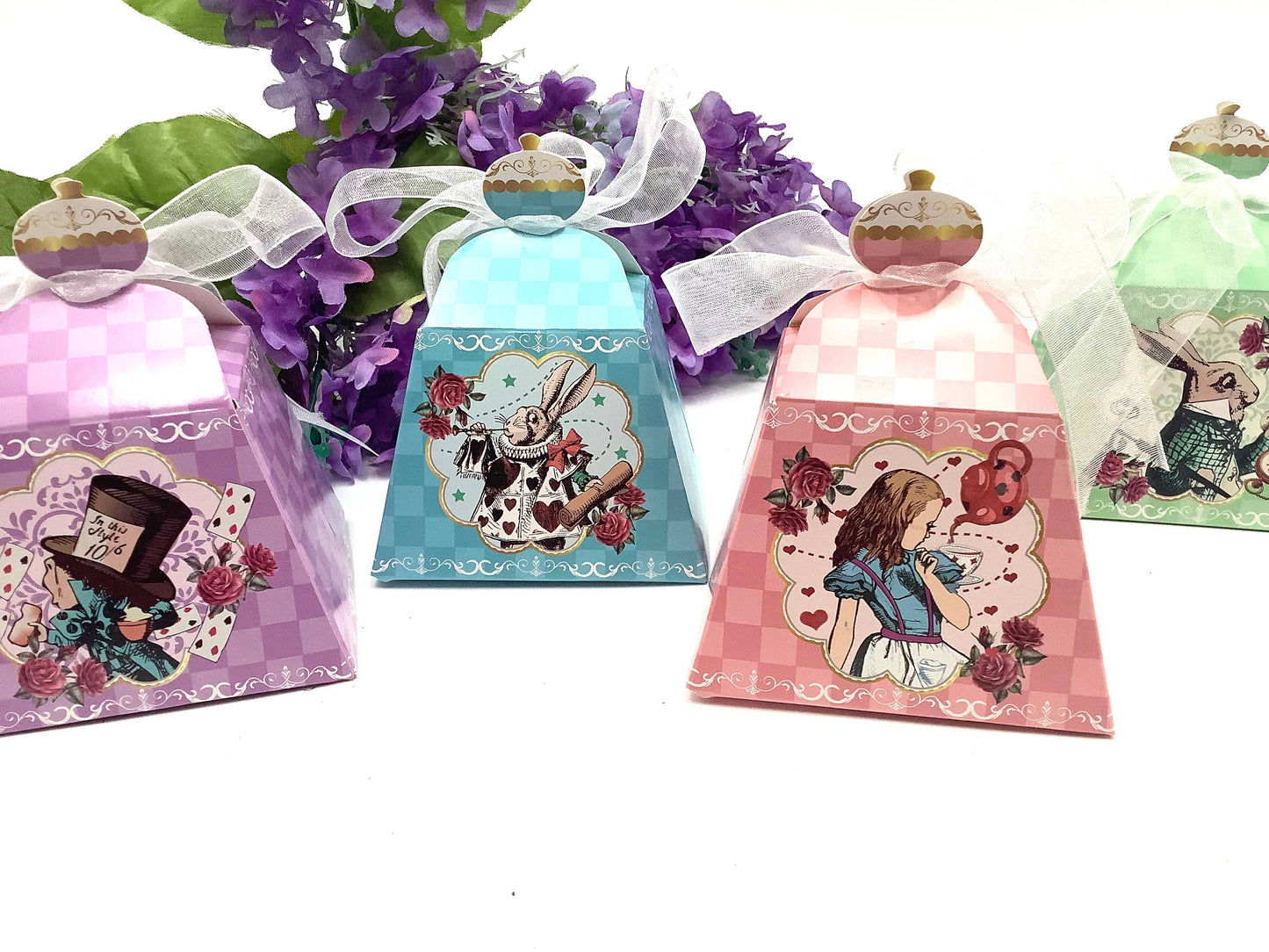 Le Menagerie - Alice in Wonderland Assorted Tea Box. Black Tea and Roses