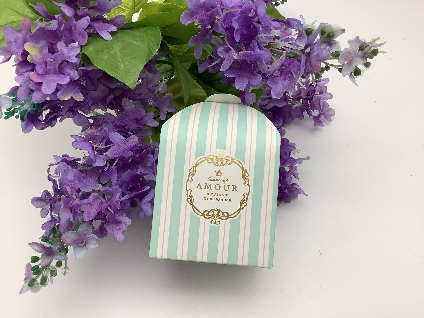 Le Menagerie - Amour French Patisserie themed Black Tea and Rose petals