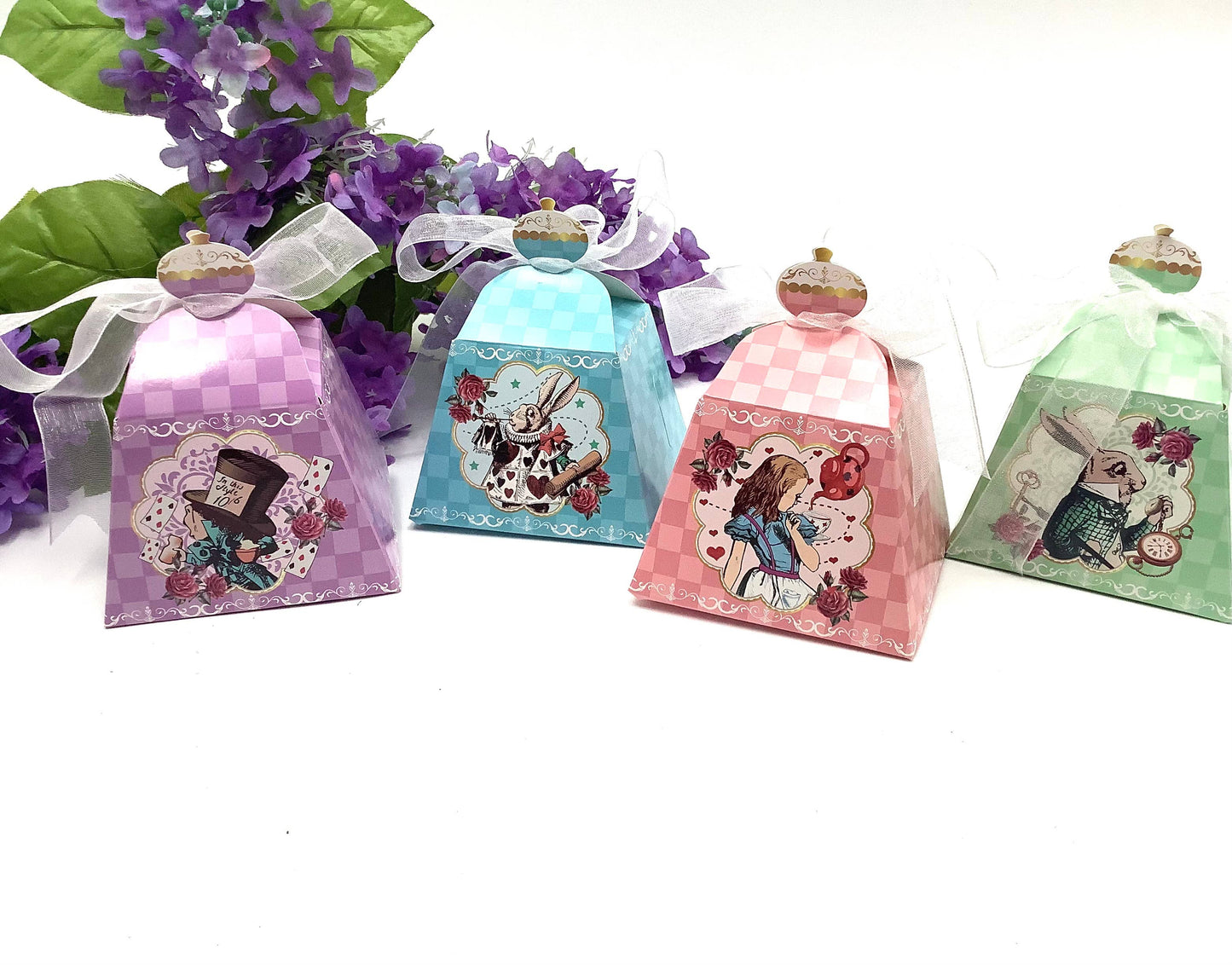 Le Menagerie - Alice in Wonderland Assorted Tea Box. Black Tea and Roses