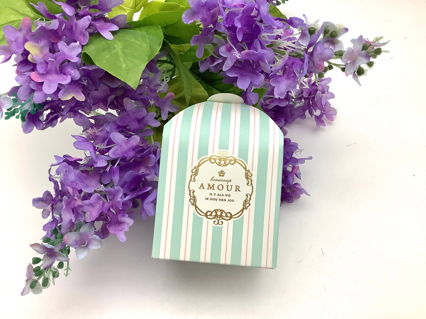 Le Menagerie  - Amour French Patisserie themed Black Tea and Rose petals