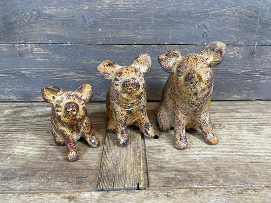 Le Menagerie - Adorable Clay Pig Set of 3-Garden Decor-3 sizes